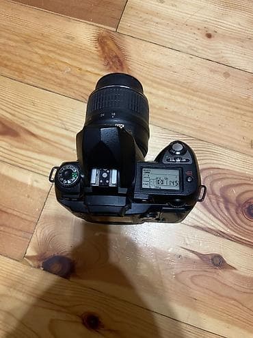 Nikon D70 DSLR fotoaparat dəsti Məhsulun tərkibi: - Nikon D70 gövdə - — 3