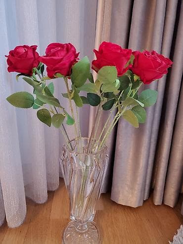 Şəkillər, tablolar: Süni qızılgüllər,barxat material çox gözəl görüntüsü var,dəst — 2