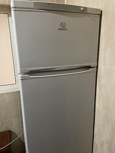 İşlənmiş 2 qapılı Indesit Soyuducu Satılır, rəng - Ağ — 1