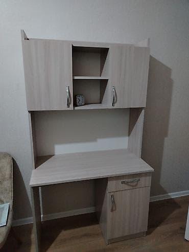 Düz masa, Polkalı, Siyirməli, Teksturalı laminat