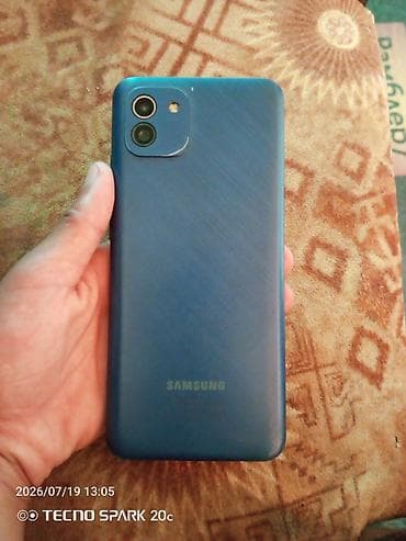 su isidici krant: Samsung Galaxy A3, 64 GB, rəng - Göy, İki sim kartlı — 2