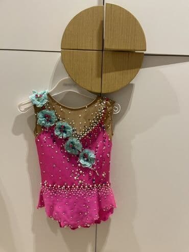 Gimnastika üçün çənbər, top, ağırlıqlar, lent və gimnastika geyimi — 4