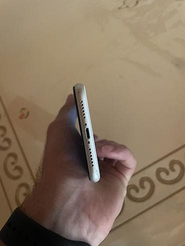 zoom kamera: IPhone 11, Ağ — 3
