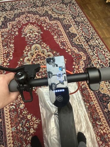 elektron skutor: Əla vəziyyətdədir,alındığı 1 ay təzə olub təcili pul lazım olduğu üçün — 5