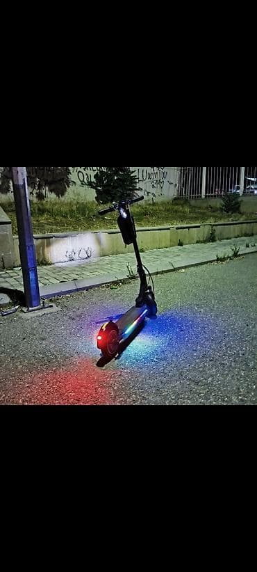 Elektrik nəqliyyatı: İşlənmiş Elektrik samokat 10", 501 - 750 Vt, 26 - 35 km/s, Ödənişli çatdırılma — 1