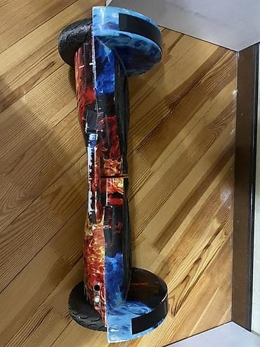 Öz-özünə balanslaşan elektrikli skuter (hoverboard) adaptr yeri xarab
