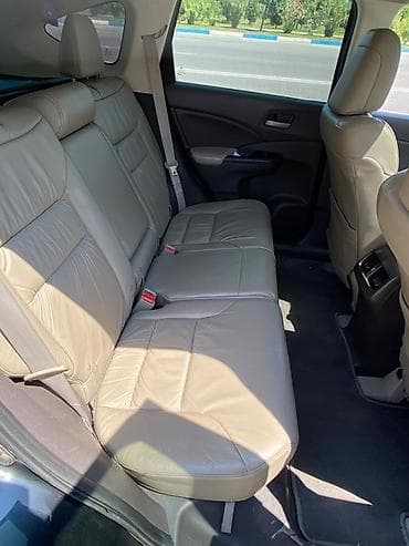w211 disk teker: Honda CR-V krossover, qara rəngdə, geniş və rahat salonlu modeldir — 1