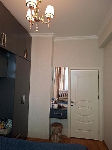 sarayda satilan evler: Studiya, Yeni tikili, m. Neftçilər, 50 kv. m — 6