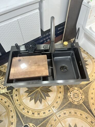 чугунная ванна продать: Yeni Çanaq, Nerj, Zəmanətli, Ünvandan götürmə, Pulsuz çatdırılma, Ödənişli çatdırılma — 2