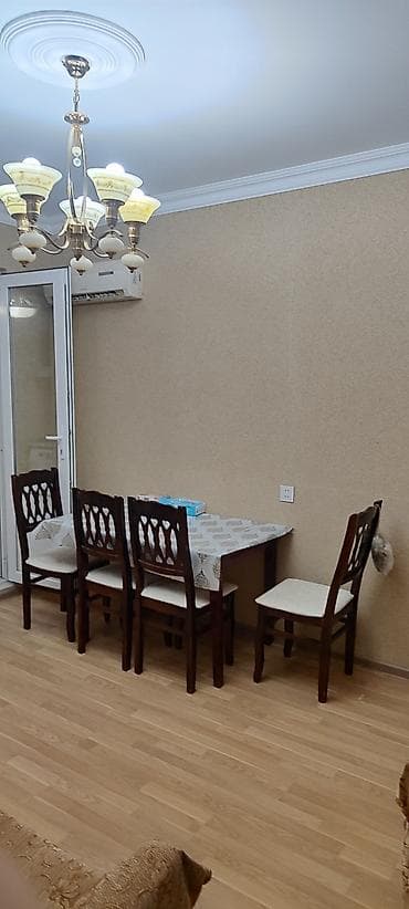 1 otaqli ev: Bakı, 2 otaqlı, Köhnə tikili, m. Gənclik, 40 kv. m — 1