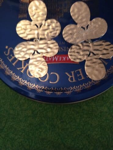 islenmis qizil sirqalar: Qızılı rəngli böyük iyneli sırğalar - Material: metal, qızılı ton — 7