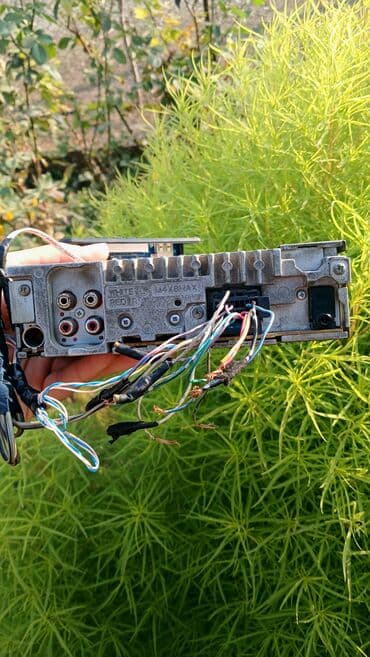 mahni dinlemek: Maqnitol, Pioneer, AUX — 2