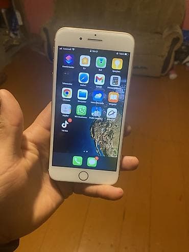 iphone 11 xirdalan: IPhone 8 Plus, Qızılı, Barmaq izi — 5