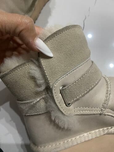 rezin qısa çəkmələr: Qızlar üçün qısa qış botları Baha alınıb parça UGG-i deyil nabukla — 1