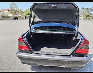 mercedes deflektor: Mercedes-Benz C 200: 2 l | Sedan — 4