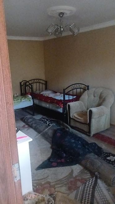 torpaq ev: Suraxini qes Tosoil yanacaq doldurma mendeqesine ayani Oajarninin — 1