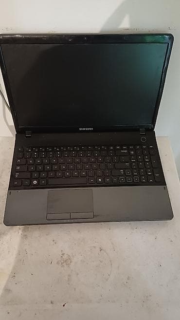 İşlənmiş Samsung, 15.6 ", Intel Pentium, 256 GB, Ünvandan götürmə