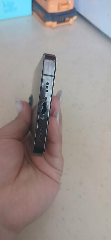 infinix note 11 pro: IPhone 13 Pro, 128 GB, Black Titanium, Simsiz şarj, Face ID — 3