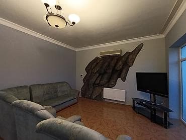 basenili evler: Mərdəkan 2 otaqlı, 200 kv. m, Orta təmir — 4