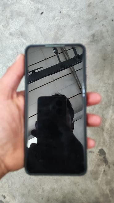 Redmi note 13 noqte czıqsz 128 yaddaşdr ancaq ipone ile barter olunur — 4