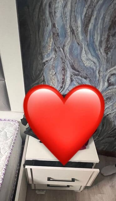 taz: Satılır (kravatın dəmiri yoxdu, qalan hər şeyləri təzədir.) — 2