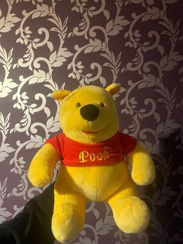 Winnie the Pooh yumşaq oyuncaq - Parlaq sarı rəngli, qırmızı “Pooh”