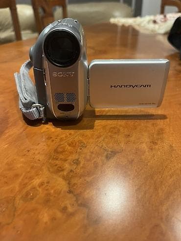 sony camera: Sony Handycam rəqəmsal videokamera — DCR‑HC17E (PAL) - Daşına bilən — 3