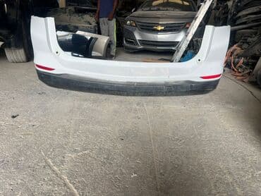 Ağ rəngli Chevrolet avtomobilin arxa bamperi və sol arxa qapısı. Bu lalafo.az -da Ağ rəngli Chevrolet avtomobilin arxa bamperi və sol arxa qapısı. Bu