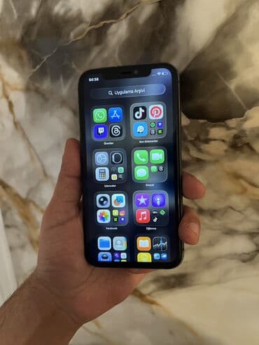 Bentley: IPhone 11, 64 GB, Jet Black, Face ID — 7