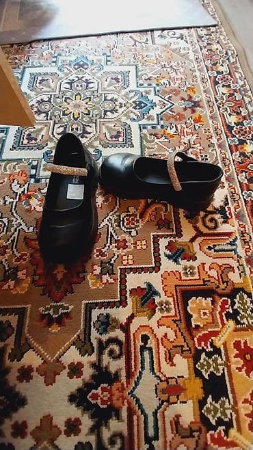 Bodi: Krossovkalar, Ölçü: 34, Uniseks — 5