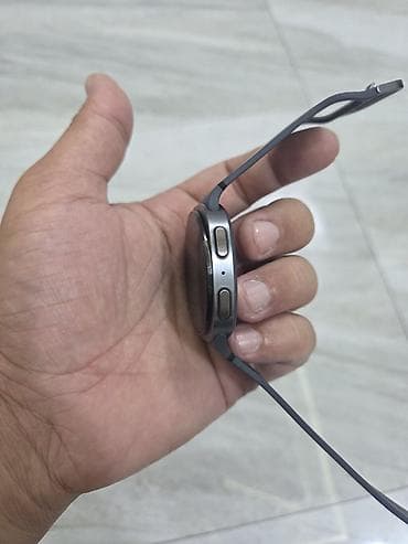 ipone 13 mini: Samsung Galaxy Watch 8 ideal veziyetde nokte bele ciziqi yoxdu olcu 44 — 2