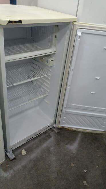 Техника для напитков: Bir qapılı mini soyuducu - Rəng: ağ, krem rəngli üst panel - Kompakt — 2