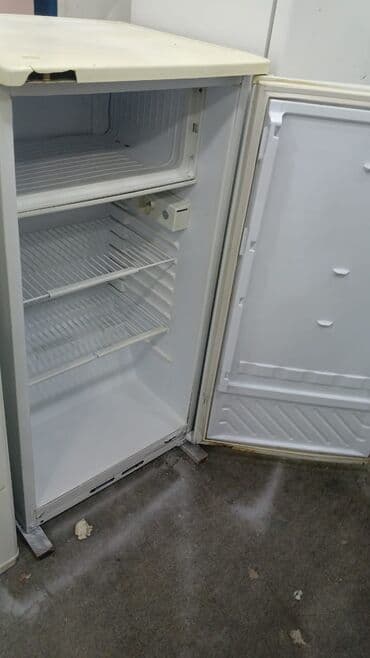 soyuducunun qapisinin rezini: Kompakt bir qapılı soyuducu - Ağ rəng, üst hissədə tək qapı - Daxildə — 2