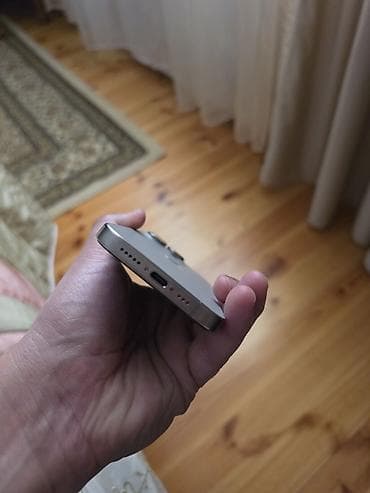 appl: IPhone 15 Pro, Natural Titanium, Face ID — 5