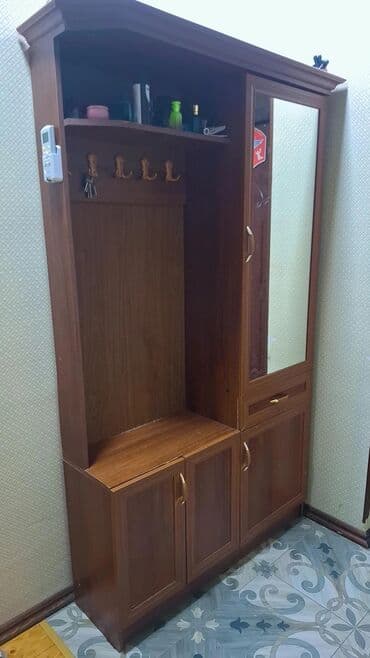 вешалка в прихожую настенная: Açılan, 2 qapılı Künc dolab, Dəhliz dolabı — 1