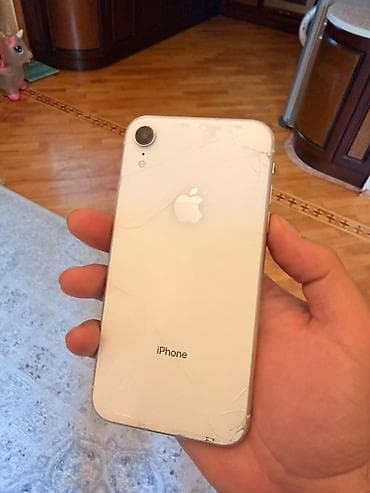 ağ evdəki telefon: IPhone Xr, Ağ, Face ID — 5