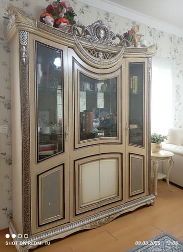 uşaq üçün dolab: 4 qapılı Qorka, Malayziya — 3