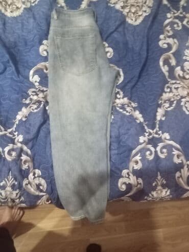 yuxuda qirmizi papaq gormek: Kişi geyim dəsti - Qara sweatshirt: dairəvi yaxa, uzunqol, sinədə ağ — 10