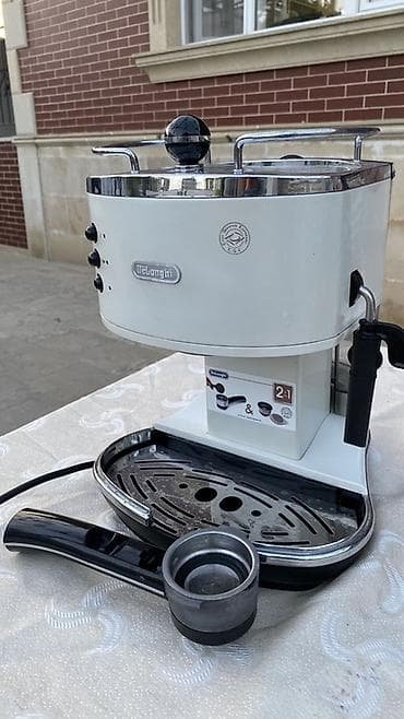 macbook 16 pro: Qəhvə maşını Delonghi, Yarımavtomat, Kapuçinator ilə — 1
