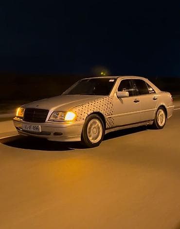 mersədes: Mercedes-Benz 280: 2.8 l | 1996 il Sedan — 2