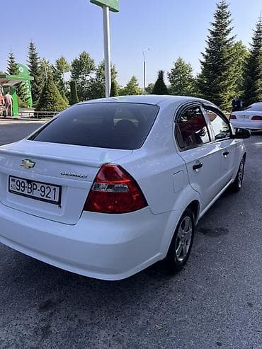 r15 disklər: Chevrolet Aveo: 1.2 l | 2011 il Sedan — 6