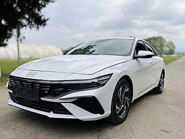 Hyundai Elantra – ağ rəngli, müasir dizaynlı sedan - Xarici görünüş