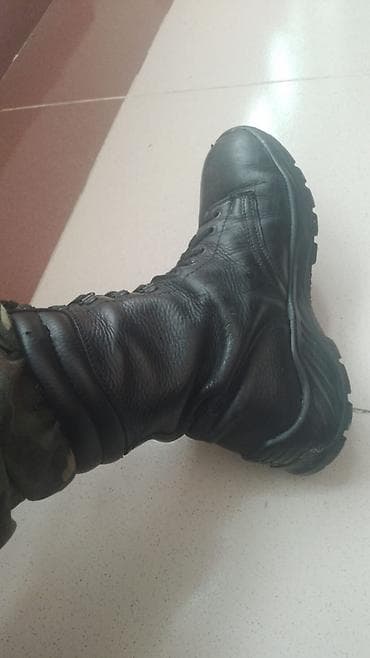 Qara dəridən əsgər batinkası təzədir qutudadır təmiz dəridir baha