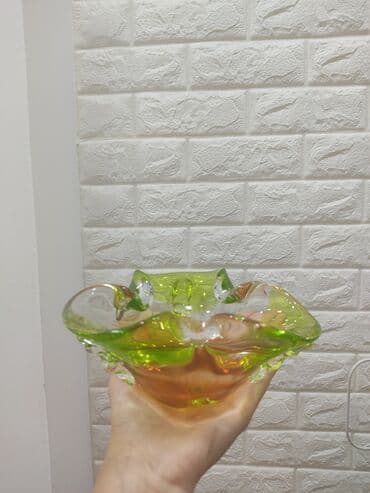 cexiya qablari instagram: Qedimi qab 
Rengli wuwe
1987 ci ilde Moskvadan alinib
Temiz cex mali — 4