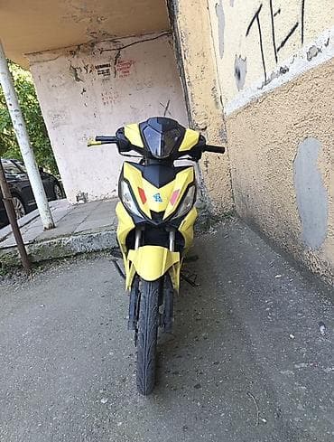 işlənmiş mapet: Moped/scooter – sarı-qara rəngli şəhər modeli Texniki xüsusiyyətlər — 1