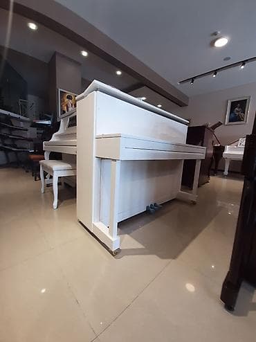 Akustuk piano 10% endirimler davam edir.Royal Musiqi Aletleri salonu