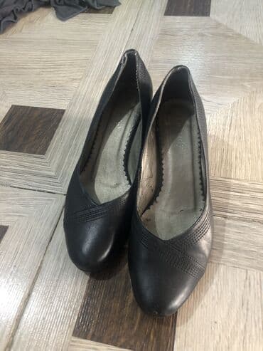 Tuflilər, Ölçü: 38, rəng - Qara, İşlənmiş