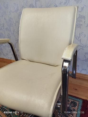 sumqayıt mebel: İşlənmiş, Təkərli, Qolları tənzimlənmir, Süni dəri — 9