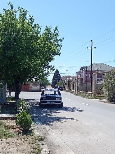 vaz 21 02: VAZ 2107, ağ rəng, sedan kuzov. Xarici görünüş: - Klassik “07” — 1