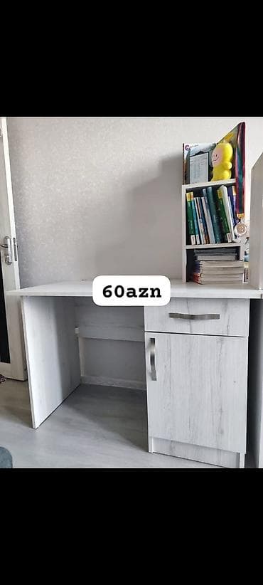 ucuz stular: Ağ rəngdə iş/oxu masası - Material: laminat taxta, ağ-açıq palıd — 1